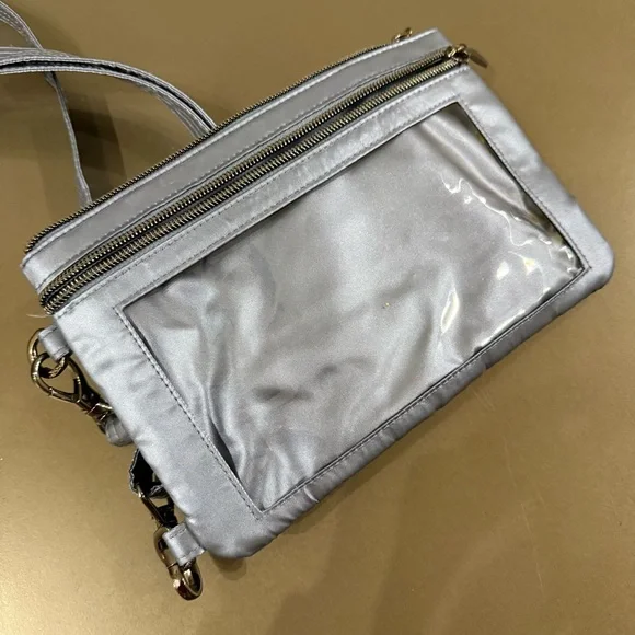 Lug Peekaboo Blue Silver Quilted Crossbody Bag with Modern Design - Picture 3 of 3